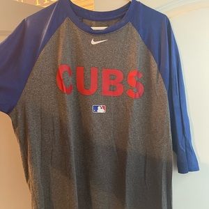 Cubs 3/4 sleeve athletic shirt